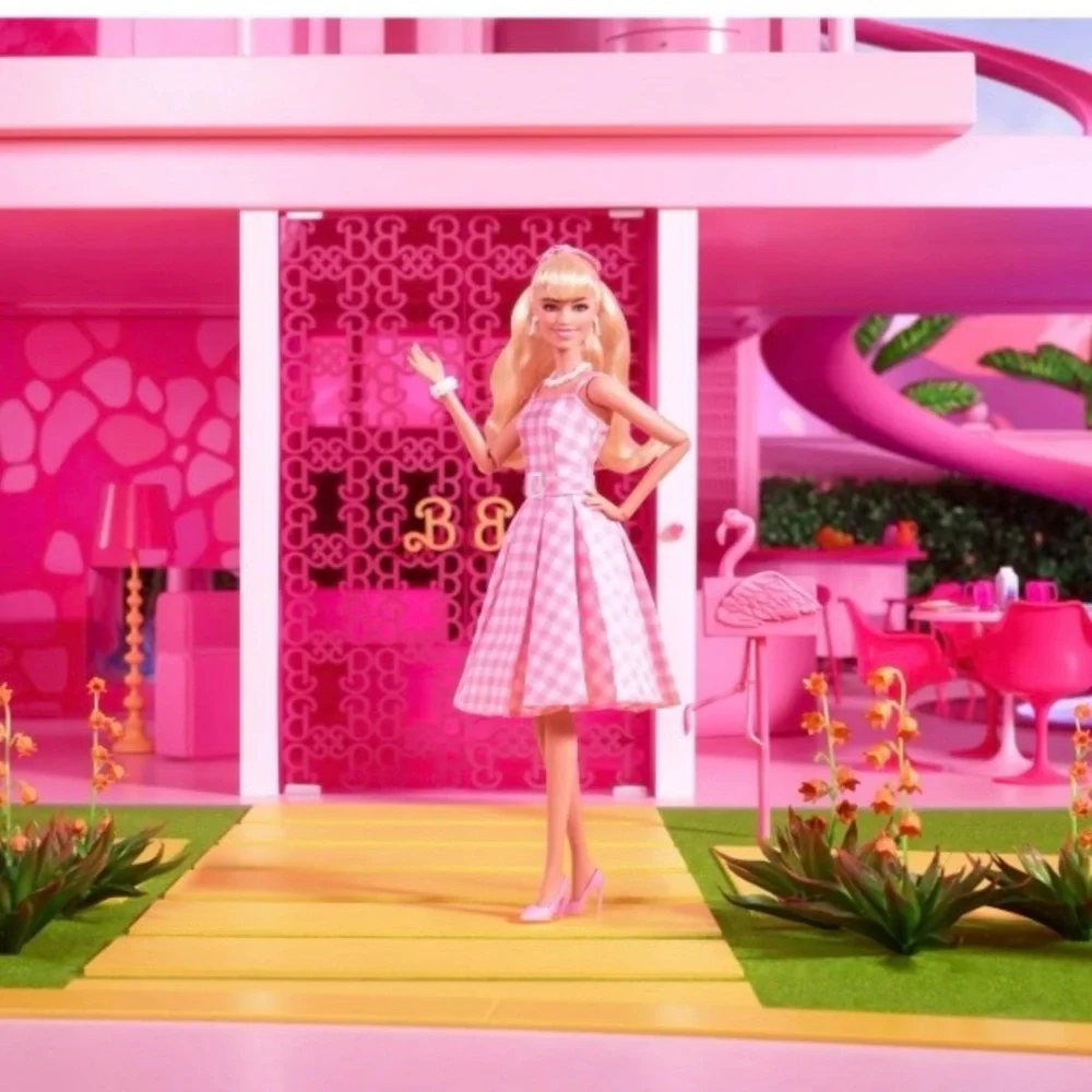 Barbie The Movie: Margot Robbie in Pink Gingham Dress - Collectible Doll New